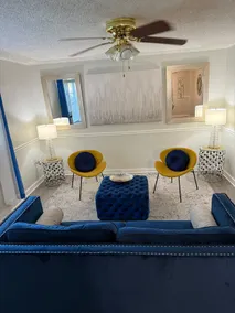 Beach Home Themed 4 Bed 2.5 bath Near College - Image 2