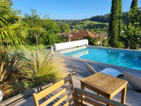 Cottage with exceptional views - Image 2