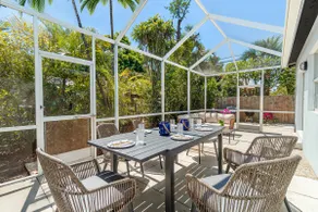 West Palm Beach Elegant 5BR with Hot Tub and Fire Pit Near Beach - Image 5