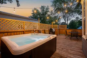 The Ola Babcock House (With Hot Tub) - Image 5