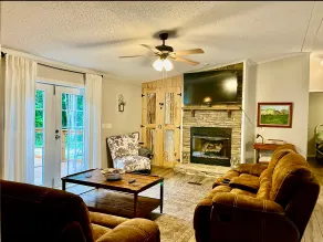 Rustic Relaxation. Recently Renovated! - Image 2