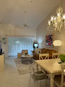 Lovely 2-bedroom condo with pool - Image 2