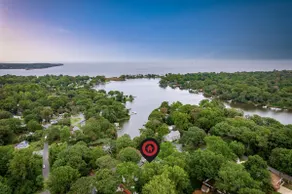 Beach Access, Hot Tub, Pet Friendly, Fully Fenced - Image 3