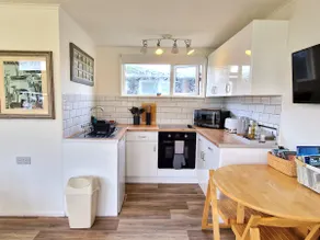 197 Broadside Holiday Chalet near Broads & Beaches - Image 4