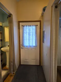 1 Bedroom, 1 Bath Guest House w/ Kitchenette - Image 3