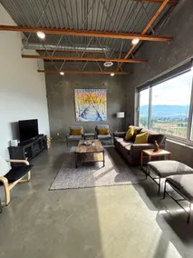 The Naramata Bench Loft - Image 3