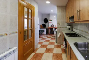 A large house ideal for relaxing and enjoying - Image 5