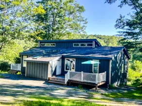 Private home on Delaware River Hot tub & Game Room - Image 4