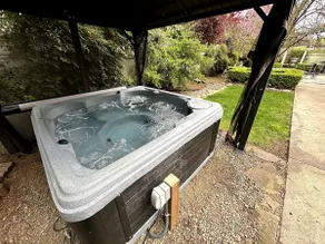 Charming home with pet-friendly garden space and new hot tub! - Image 4