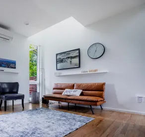 Incline Home King+Queen with Free Parkings - Image 3