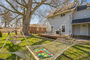 Stone's Throw Lake House - Image 4