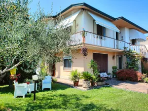 Delightful Apartment Tourist Rental - Image 2