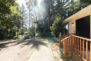 Adventure & Relaxation in Battle Ground Guesthouse - Image 4