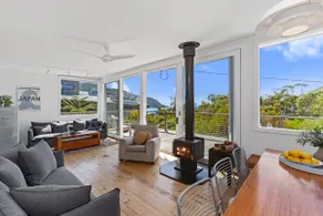 Grey River Beach House - 10 minutes to Wye - Image 2