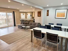 Serene 5-BR Bungalow, 3 Full + 2 Half Baths - Image 4
