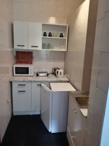 City Center Apartment with free parking - Image 5