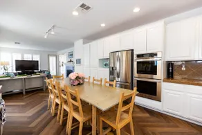 Vineyard Retreat, Pool & Amazing Views! - Image 2