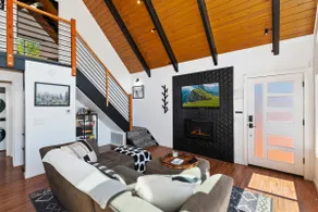 Epic Views | AC | Modern | Hot Tub | Desk | W/D - Image 4