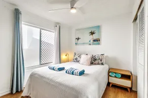 Grassy Knoll - Panoramic Beach Apartment - Image 3