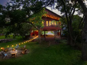 Huge House on Constant-Level Lake, sleeps 30 - Image 2
