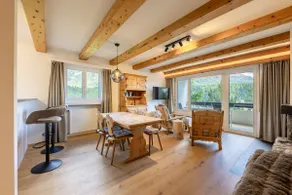 Cosy Apartment facing Piz Rosatsch | Pool & Sauna - Image 4
