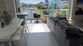 Rossi Atlantis with Private Jacuzzi by the Lake - Image 3