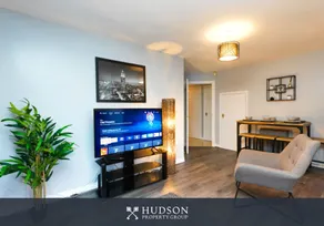 Rothwell Close Serviced Two Bedroom Apartment - Image 3