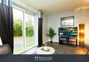 Rothwell Close Serviced Two Bedroom Apartment - Image 4