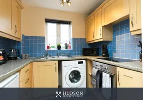 Rothwell Close Serviced Two Bedroom Apartment - Image 5