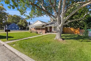 Retro Chic 3BR/2BA w/ Hot Tub - Image 2