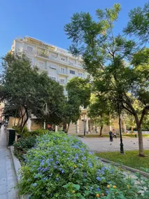 Plaka: Stylish Flat Overlooking Cathedral Sq. CM1 - Image 2
