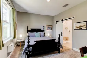 New House with Retro Vibes | 4 blocks to downtown - Image 4
