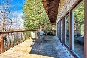 Bay Mount Chalet with Sauna - Image 3