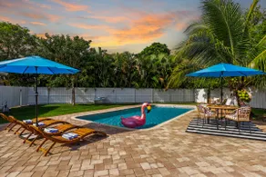 Downtown Beach Home w/FREE Beach Cabana membership - Image 2