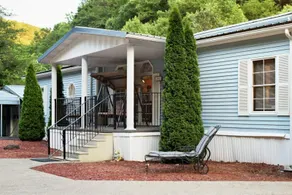 Ronnie's Place - Image 4