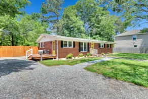 Fun 3BR-2bath with a game room-Near Rivers Casino - Image 3