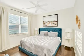 Downtown Walkable Apt. w/ Family Park In Front - Image 3