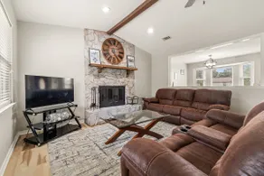 Quiet Family Pool Home! Airbnb's Favorite! TOP 1% - Image 4