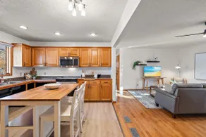 The Pine House: a cozy home for you & yours! - Image 3
