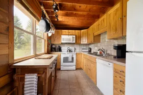 Elk Mountain Vacation Home on 21 Acres - Image 3
