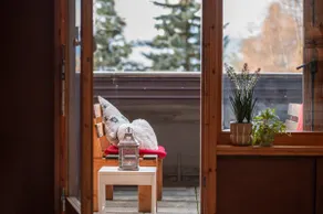 Alpine embrace - Image 3