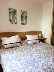 “Bright – 5 Minutes from Downtown – 3 Bedrooms – 2 Bathrooms” - Image 3
