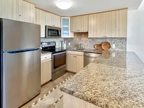 Direct Beachfront/Oceanfront Condo - 3 minute walk into Kapa'a - Image 5