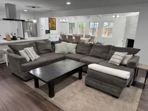 Dream Home Away From Home - Huge Common Area! - Image 5