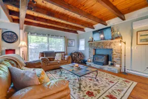 HOT TUB, Lakes, Ski Hill, Golf, Game Room & Endless Foliage, Dog friendly  - Image 5