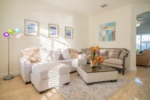 Luxury DreamStay Miami 3/2 King Suite - Image 3