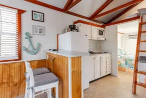 1 BD PRIVATE HOUSEBOAT/ COTTAGE TARPON - Image 3