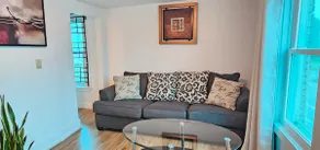 BORNU-2nd Flr Spacious, Location, Clean, 1BDr, A/C - Image 4