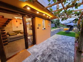 Vineyard Cottage Sunny Hill - Image 2