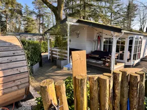 Het use nest with private hot tub & sauna - Image 2